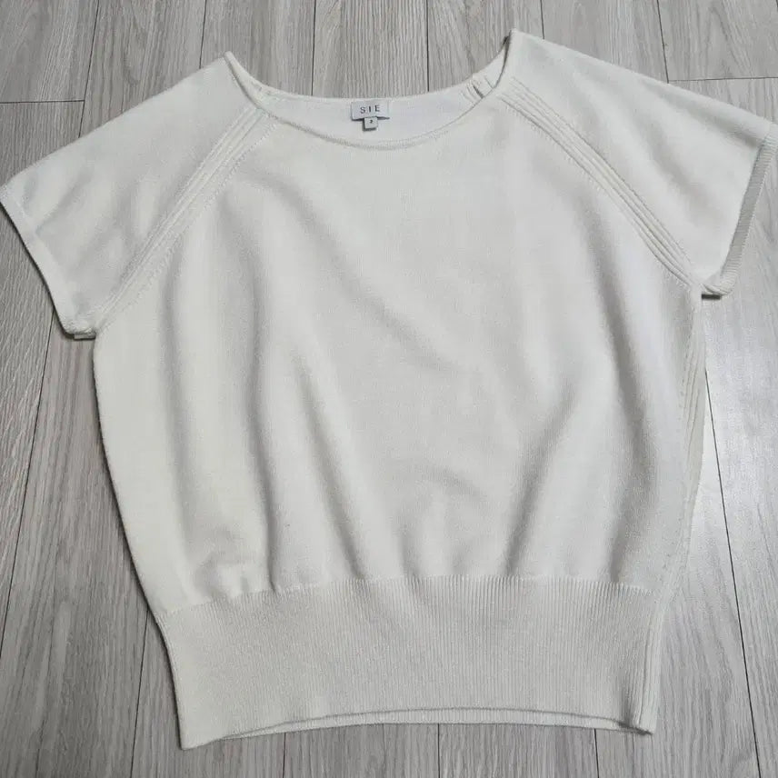 [SOLD OUT] 시에sie 베니아 크롭니트 아이보리m