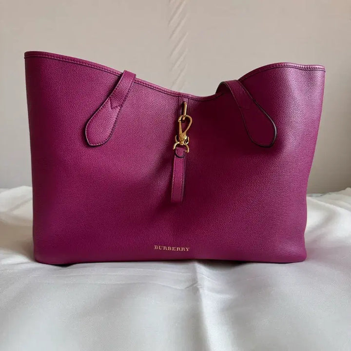 [BUNJANG] Burberry Honeybrook Medium Tote Bag / 버버리 허니브룩 미디움 토트백