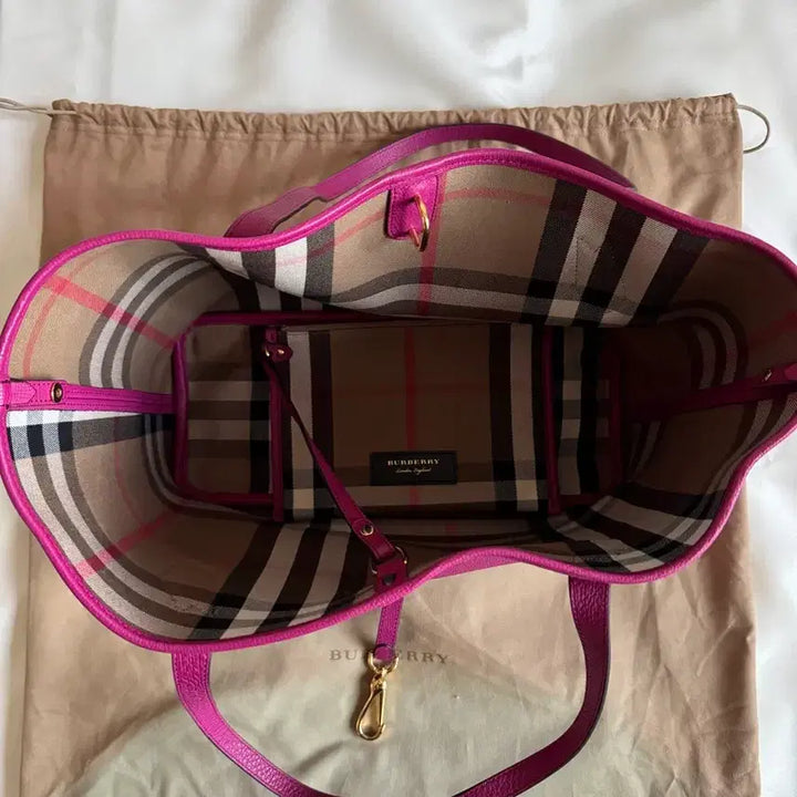 [BUNJANG] Burberry Honeybrook Medium Tote Bag / 버버리 허니브룩 미디움 토트백