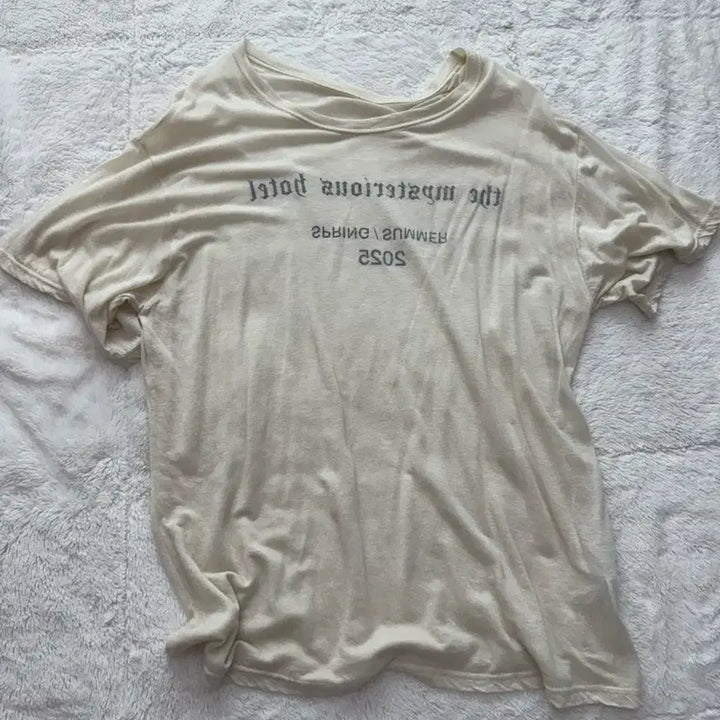 [BUNJANG] The Mysterious Hotel Sheer Box T-shirt / 더미스테리어스호텔 시스루 박스 티