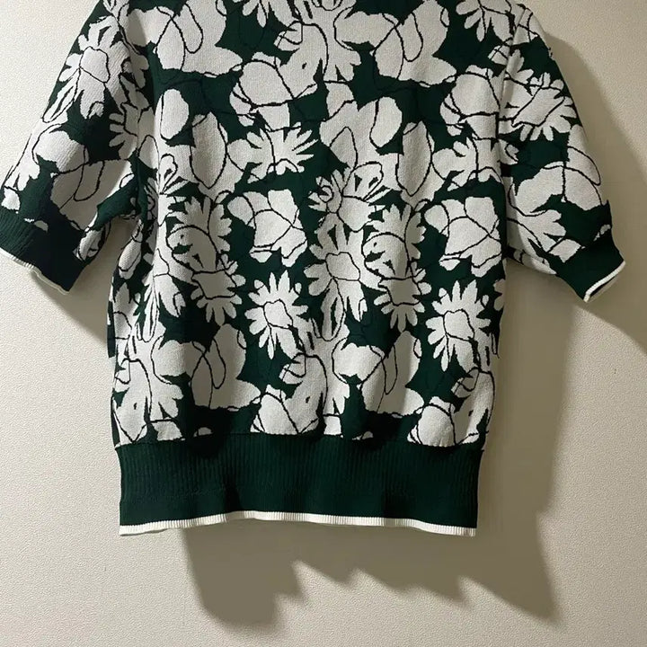 [BUNJANG] Beanpole Floral Pattern Knit Top / 매장가 30만원대 빈폴플라워 패턴 니트 그린