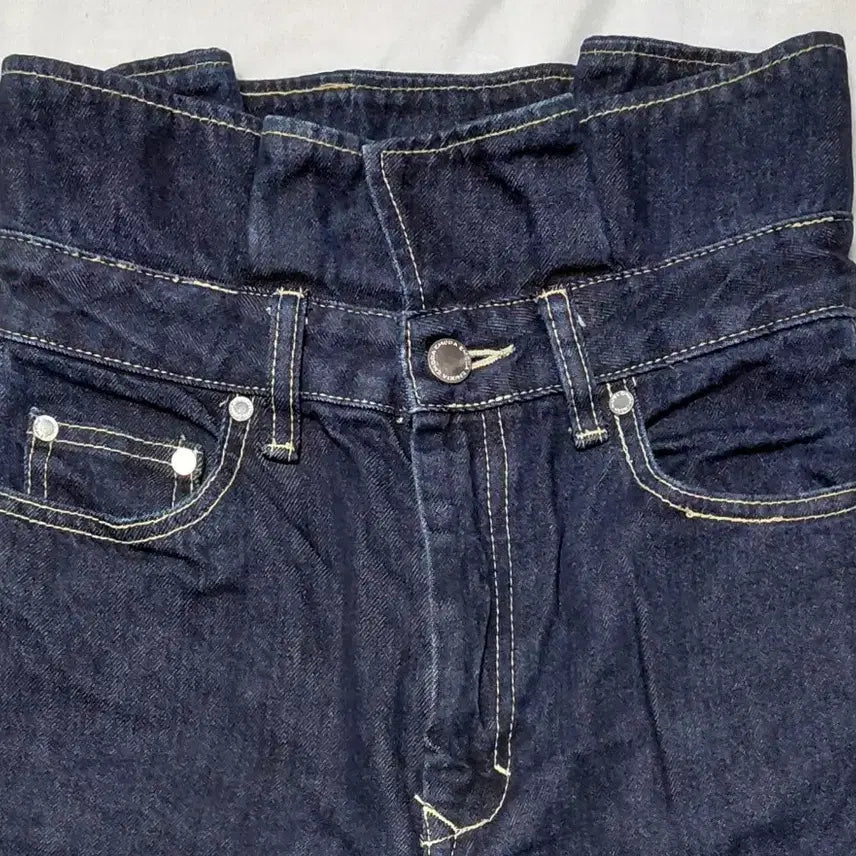 [BUNJANG] EMODA Fold Over High Waist Wide Denim Jeans (Size 1) / [EMODA] 에모다 하이웨이스트 폴드 오버 와이드 데님 (사이즈 1)