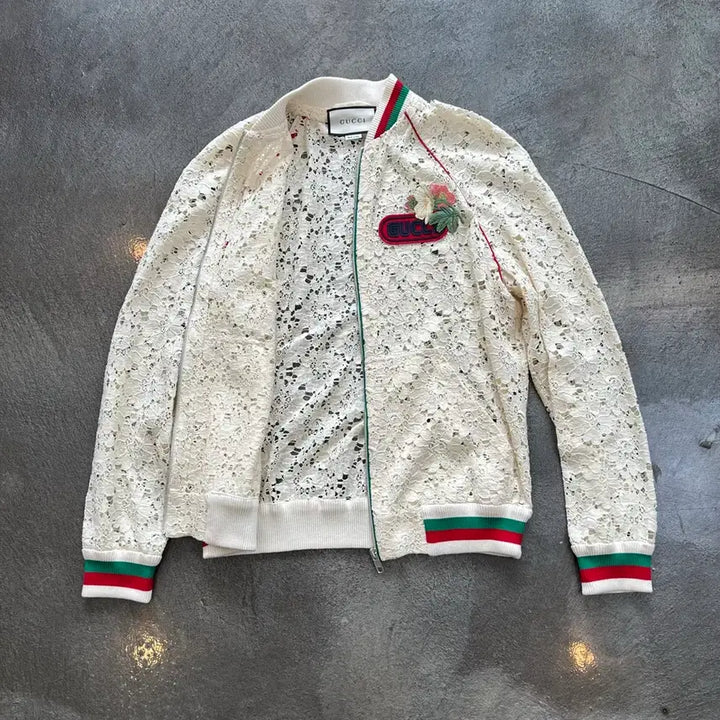 [BUNJANG] Gucci Flower Lace Bomber Jacket / 구찌 플라워 레이스 봄버 자켓(정품)