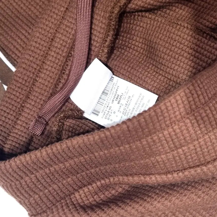 [BUNJANG] Umbro Waffle Wide Track Pants Tiramisu (Size 90) / 엄브로 | 와플 와이드 트랙팬츠 | 티라미수 | 90