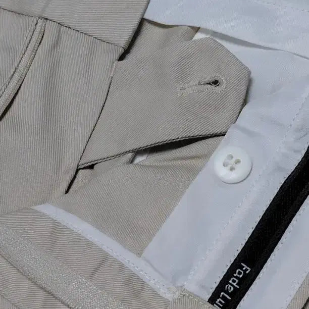 [SOLD OUT] [빅사이즈/103] Fade Luman 투턱 와이드 치노 팬츠 베이지