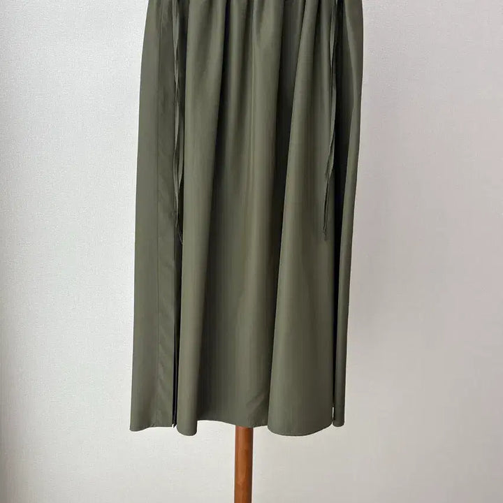[BUNJANG] Uniqlo Flare Midi Skirt / 유니클로 플레어 스커트