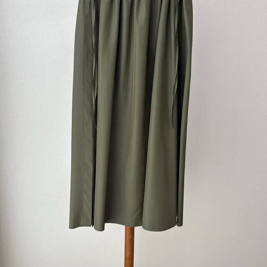 [BUNJANG] Uniqlo Flare Midi Skirt / 유니클로 플레어 스커트