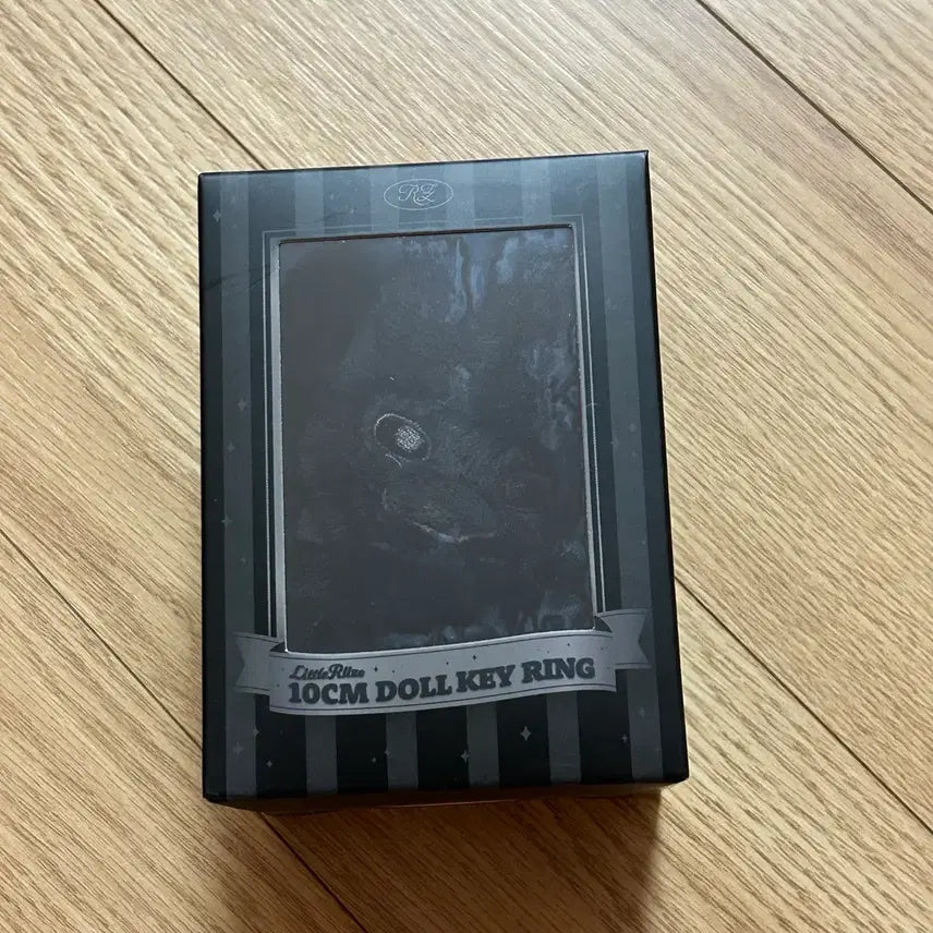 [BUNJANG] SOHEE Ttolbyeong Fame Exhibition Black 10cm Doll Keyring / 미개봉) 소희 똘병 페임 전시회 블랙 검정 10cm 인형 키링