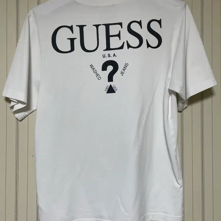 [BUNJANG] Guess Triangle Logo White T-shirt / 게스 삼각 로고 흰색 반팔티