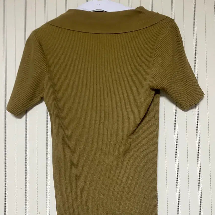 [BUNJANG] Kaki Slim Fit Golf Ribbed Short Sleeve Cardigan / 골지 반팔 카라넥 가디건 카키 슬림핏