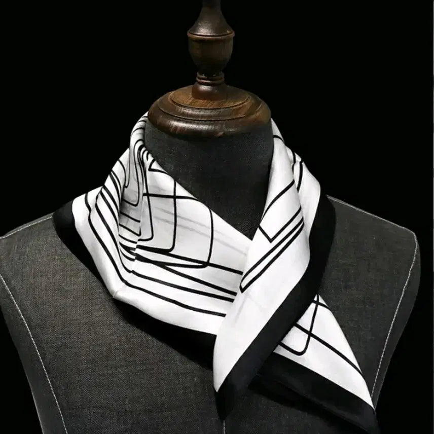 [BUNJANG] White Pattern Silk Scarf / 화이트 패턴 스카프