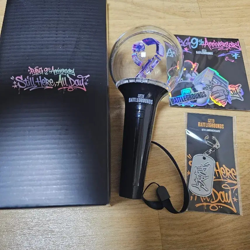 [BUNJANG] Battlegrounds 9th Anniversary Set / 배틀그라운드 9주년 응원봉 + 스티커 +메탈인식표 세트