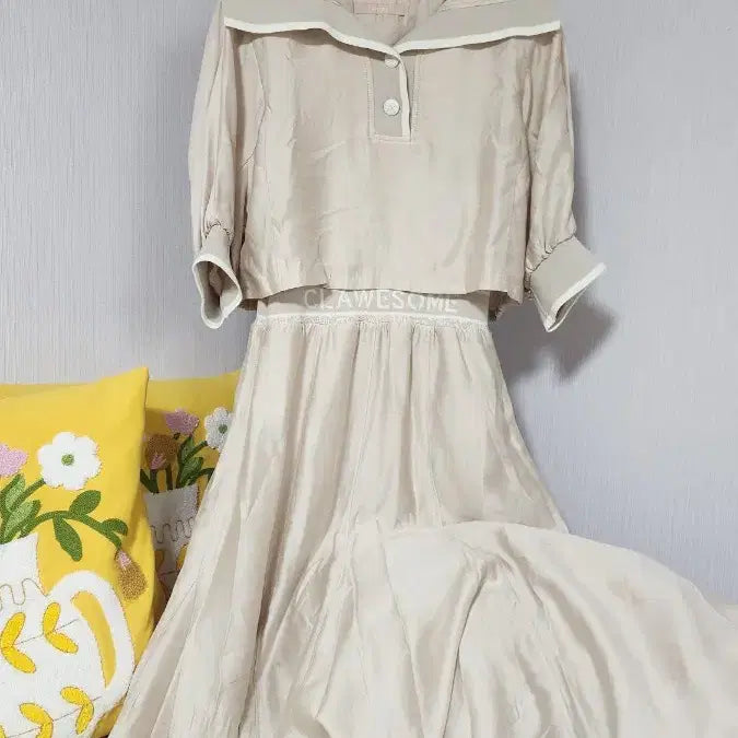 [BUNJANG] Two-Piece Style Blouse and Long Skirt Set / 원피스 세트 (블라우스 롱 스커트)
