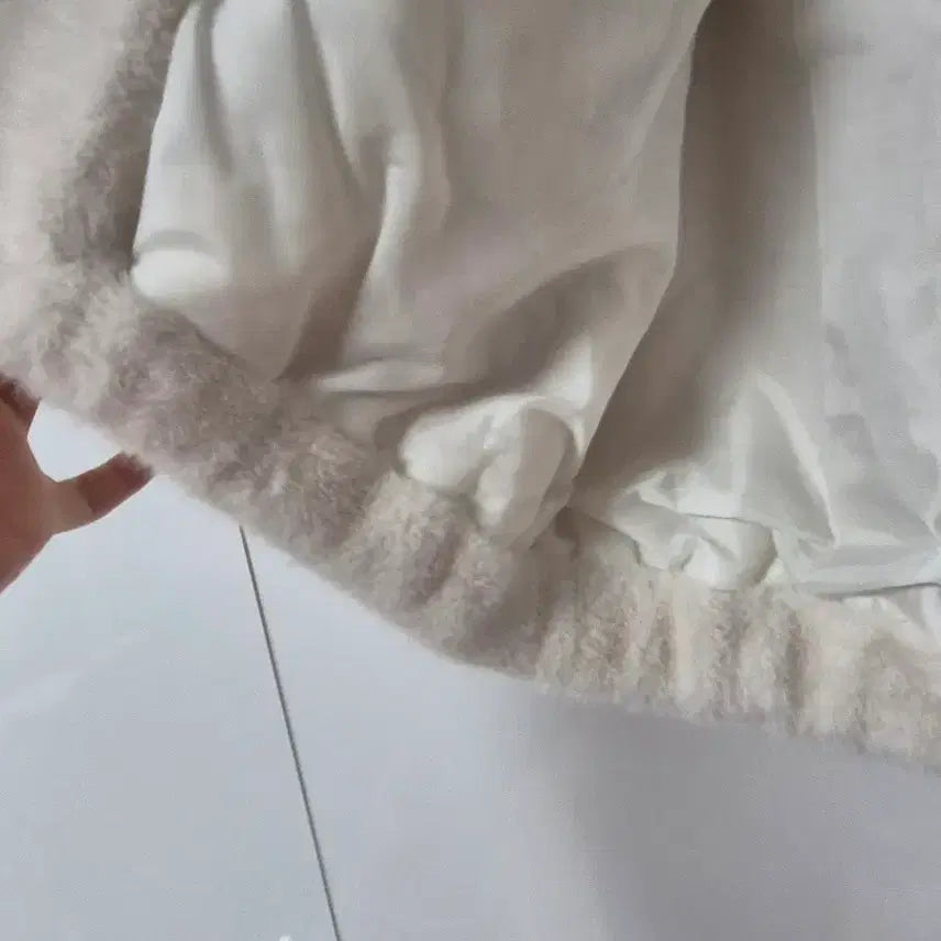 [BUNJANG] elnouer Faux Fur Hooded Jumper / elnouer 엘루에 인조퍼 후드점퍼