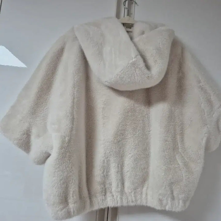 [BUNJANG] elnouer Faux Fur Hooded Jumper / elnouer 엘루에 인조퍼 후드점퍼