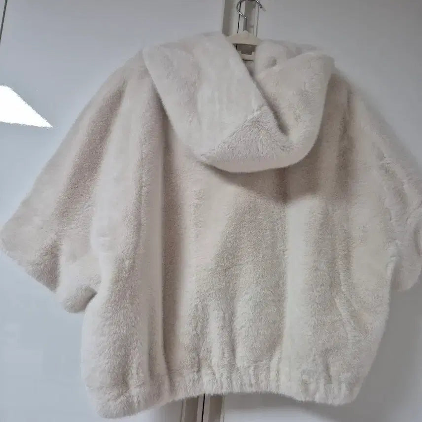 [BUNJANG] elnouer Faux Fur Hooded Jumper / elnouer 엘루에 인조퍼 후드점퍼