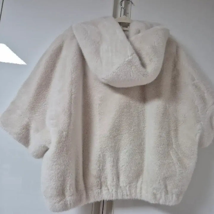 [BUNJANG] elnouer Faux Fur Hooded Jumper / elnouer 엘루에 인조퍼 후드점퍼