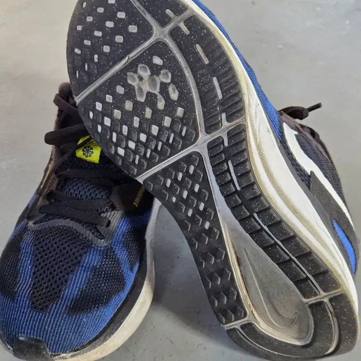 [BUNJANG] Nike DJ7883-003 Running Shoes / 나이키 런닝화 DJ7883-003 / 270