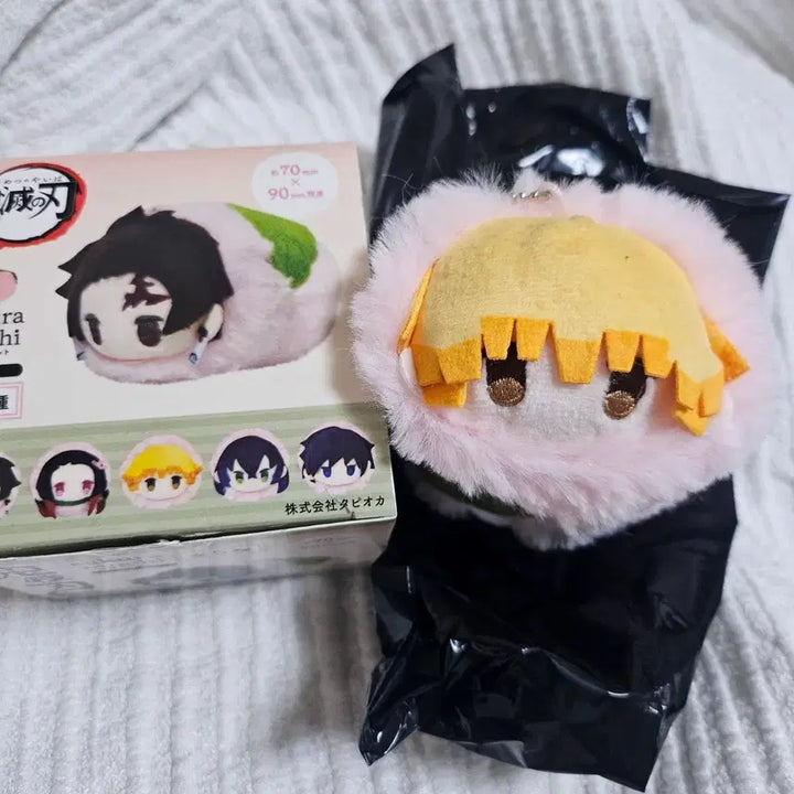 [SOLD OUT] 귀멸의 칼날 젠이츠 사쿠라모찌(포카증정)