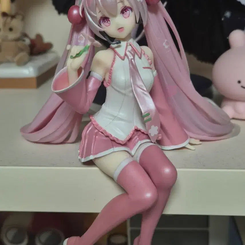 [BUNJANG] Hatsune Miku Sakura Miku Noodle Stopper Figure / 박스0)하츠네미쿠 사쿠라미쿠 누들스토퍼 2024 펄ver