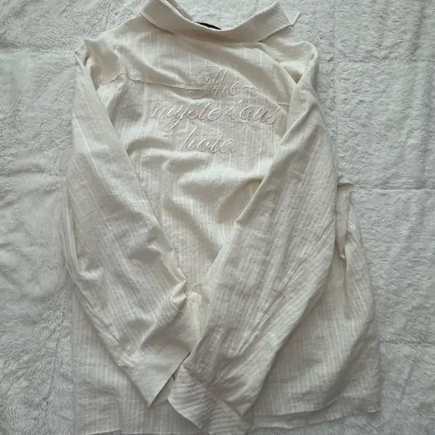 [BUNJANG] The Mysterious Hotel Bohemian Cut-off Shirt / 더미스테리어스호텔 보헤미안 컷오프 셔츠