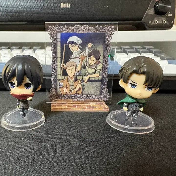 [BUNJANG] Attack on Titan Mikasa &amp; Levi Stand Figure Set / 당일배송 (마지막할인!! ) 진격의 거인 미카사, 리바이 스탠드피규어