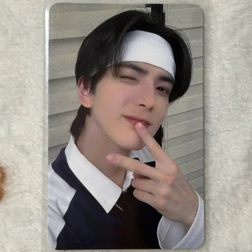 [BUNJANG] The Boyz Younghoon Lip Gloss Mini Record POB / 더보이즈 영훈 립글로즈 미니레코드 미공포