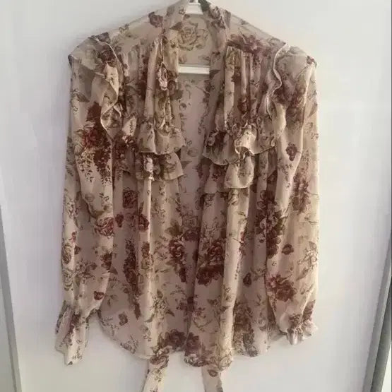 [SOLD OUT] 플라워 쉬폰 블라우스