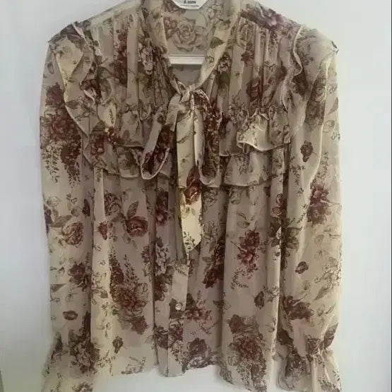 [SOLD OUT] 플라워 쉬폰 블라우스