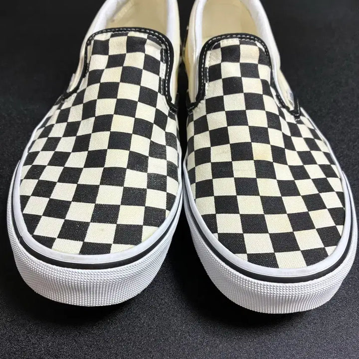 [BUNJANG] Vans Core Classic Slip-On Checkerboard Sneakers / 반스 코어클래식 슬립온 체커보드 270
