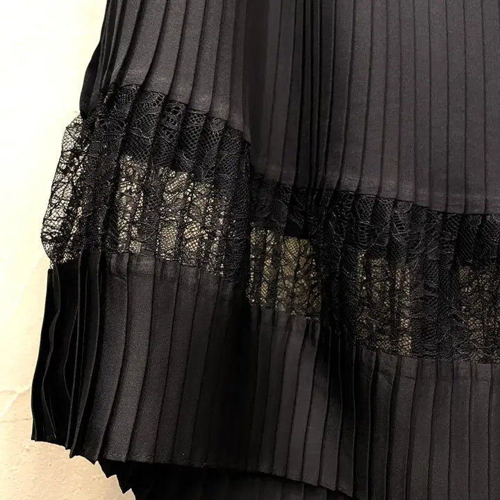 [BUNJANG] Donna Karan Pleated Lace Skirt / 도나카란 플리츠 레이스 스커트 55~66