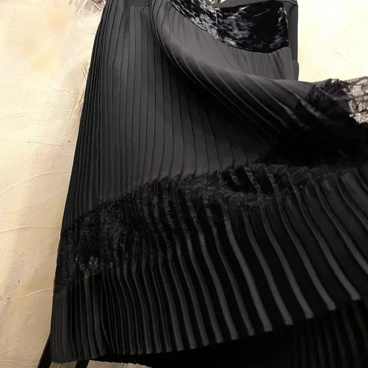 [BUNJANG] Donna Karan Pleated Lace Skirt / 도나카란 플리츠 레이스 스커트 55~66