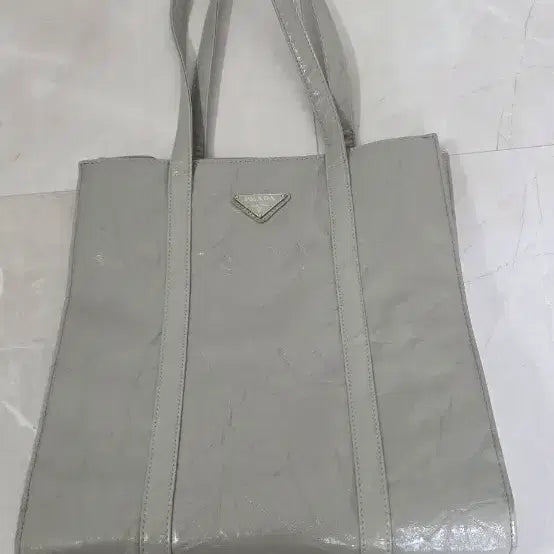 [SOLD OUT] 프라다 가죽 토트백 회색 가로30세로33