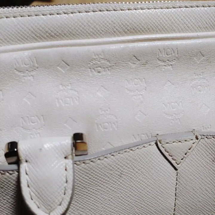 [BUNJANG] MCM White L Briefcase Cowhide Leather / mcm 화이트 L 브리프케이스 소가죽 5/13 서류가방