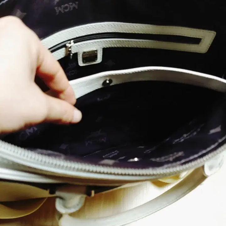 [BUNJANG] MCM White L Briefcase Cowhide Leather / mcm 화이트 L 브리프케이스 소가죽 5/13 서류가방