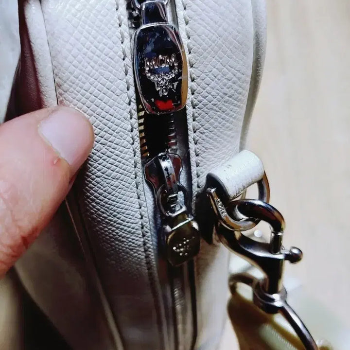 [BUNJANG] MCM White L Briefcase Cowhide Leather / mcm 화이트 L 브리프케이스 소가죽 5/13 서류가방