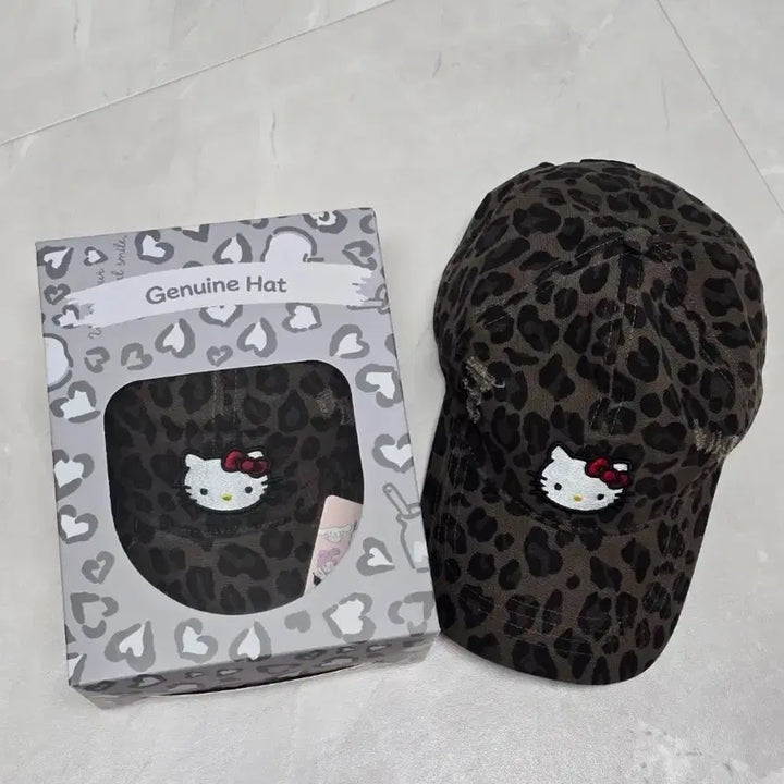 [BUNJANG] Hello Kitty Leopard Pattern Cap / 헬로키티 레오파드 모자 새상품