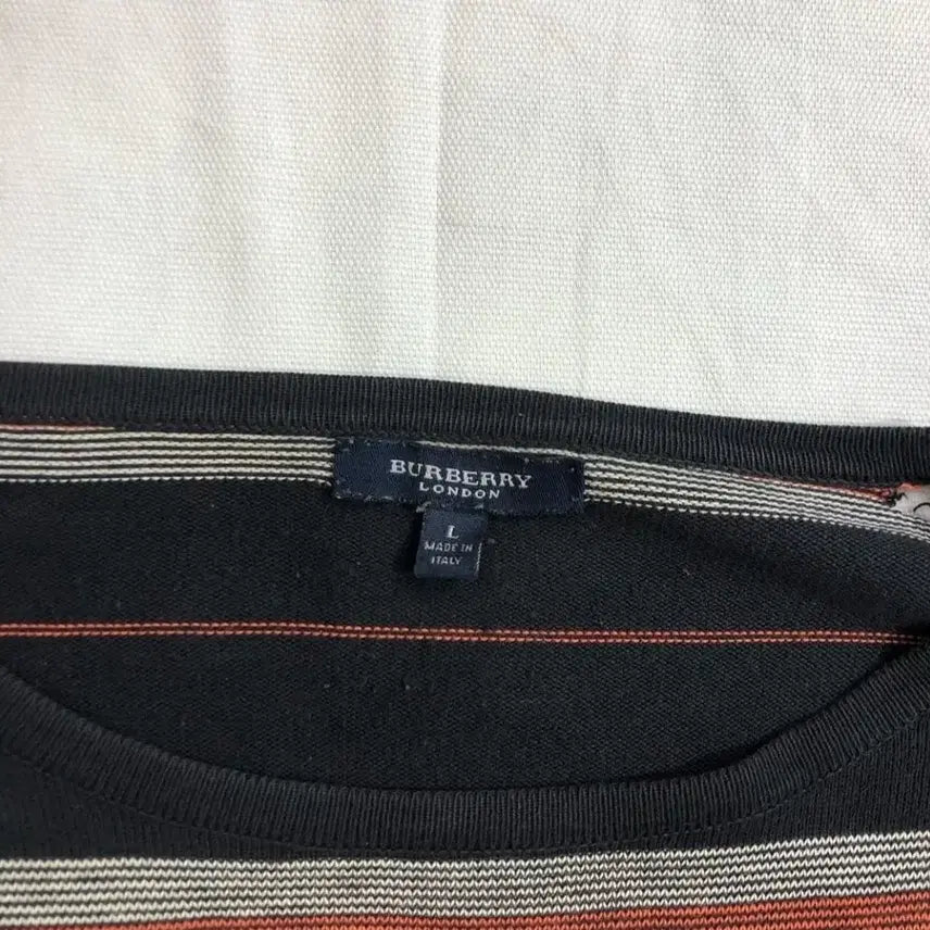 [BUNJANG] Burberry Black Stripe Knit Top / 버버리 검정색 스트라이프 맨투맨