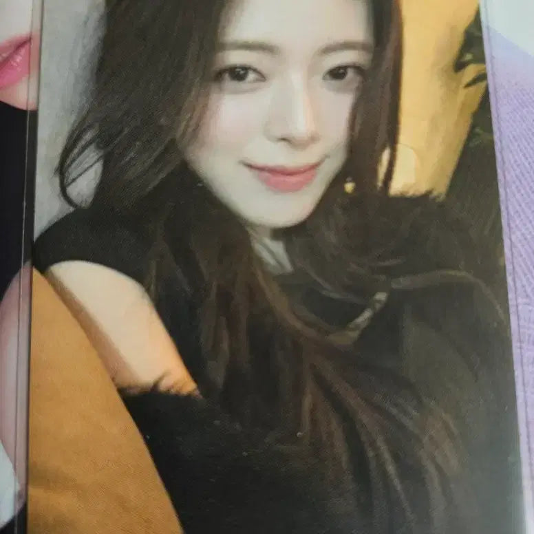 [BUNJANG] ITZY Yuna Ice Cream POB Photocard / 있지 유나 아이스크림 공방포카 양도합니다.