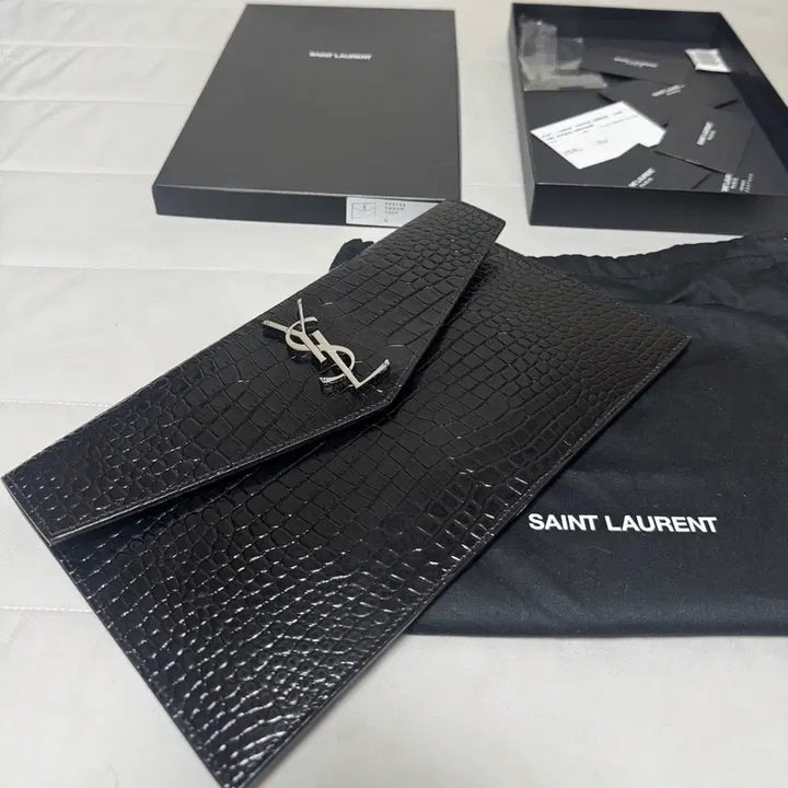 [BUNJANG] Saint Laurent Crocodile Uptown Clutch / [원가110만원/상태최상] 생로랑 크로커다일 업타운 클러치
