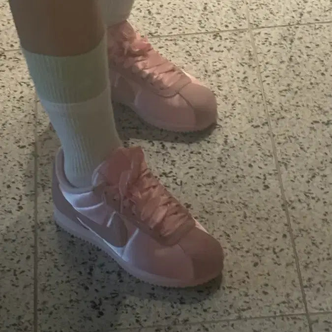 [BUNJANG] Nike FV5420 Pink Sneakers 230 / 나이키 FV5420 핑크 운동화 230