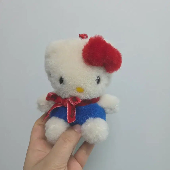 [BUNJANG] Retro Kitty Doll Keychain / 레트로 키티 인형키링