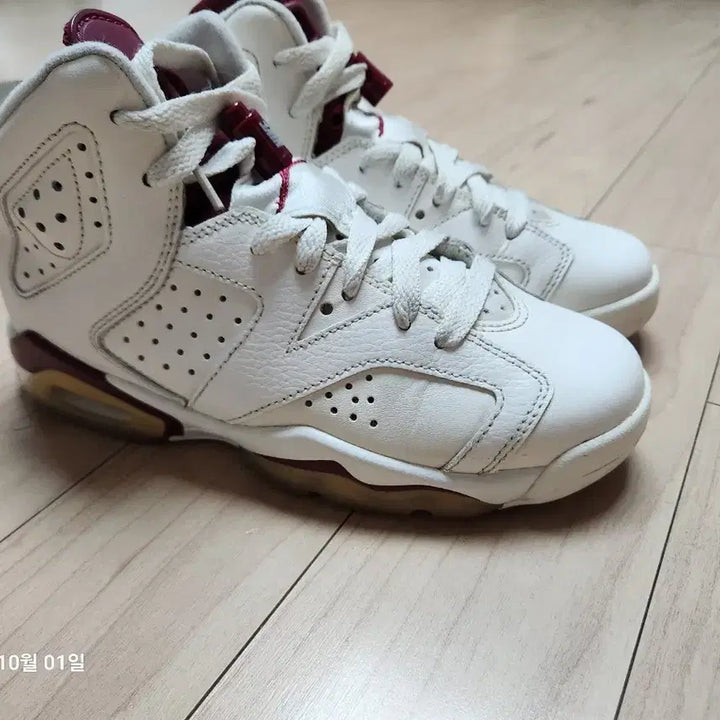 [BUNJANG] Nike Air Jordan 6 Maroon (225mm) Sneakers / 조던6 마룬 225사이즈 판매해요