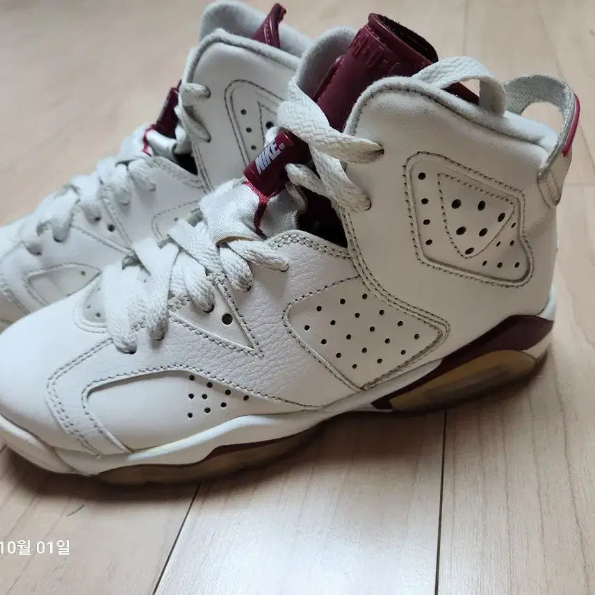 [BUNJANG] Nike Air Jordan 6 Maroon (225mm) Sneakers / 조던6 마룬 225사이즈 판매해요