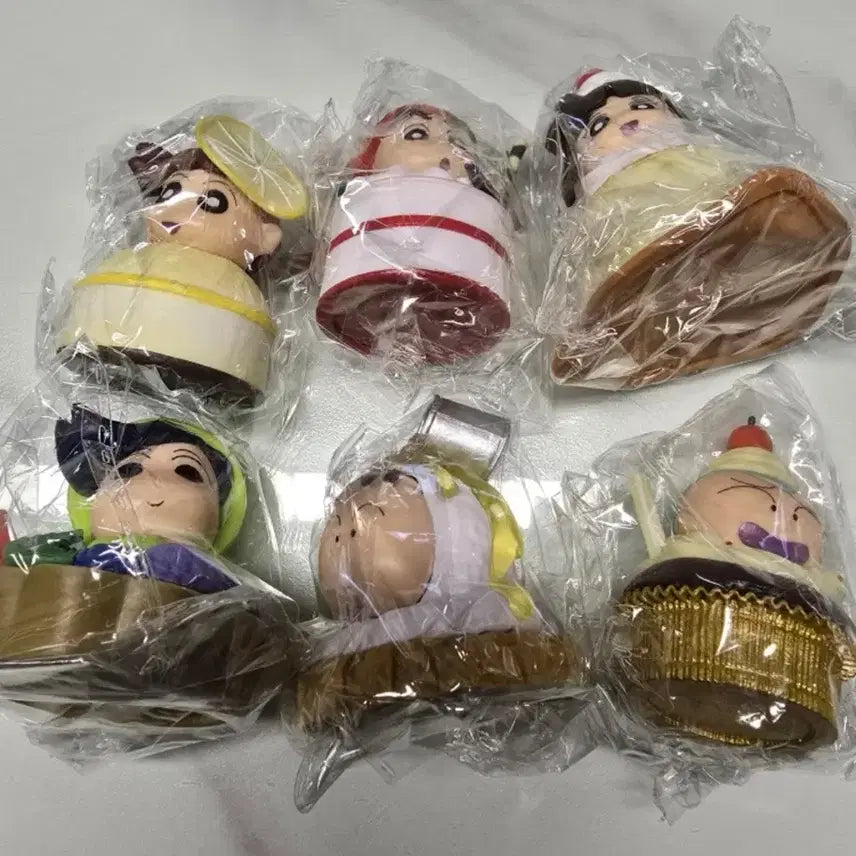[BUNJANG] Crayon Shin-chan Dessert Figure 6-Piece Set (Sealed) / 짱구는 못말려 디저트 피규어 6종 미개봉 세트로 일괄 판매합니다.