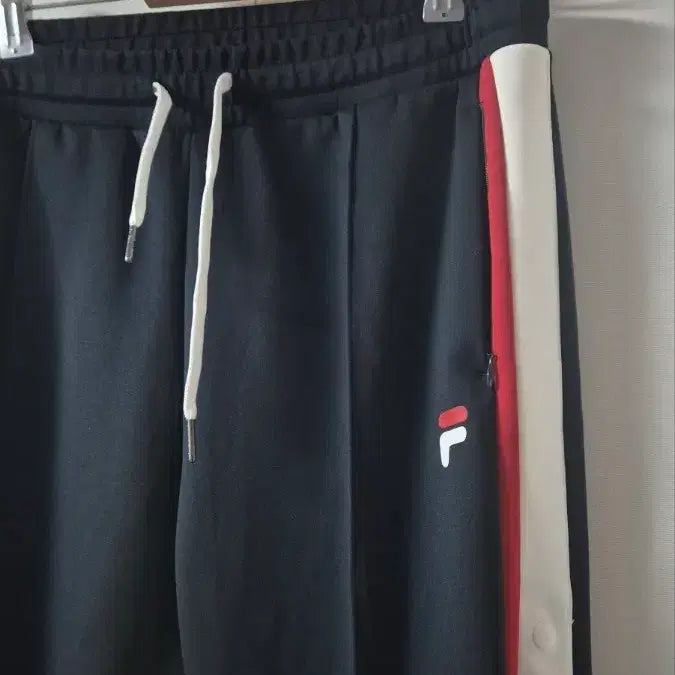 [BUNJANG] Fila Side Line Training Pants / 휠라 블랙 트랙  사이드라인 트레이닝 바지 M