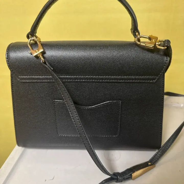 [BUNJANG] Charles &amp; Keith Tote Bag / 찰스앤키스 토트백