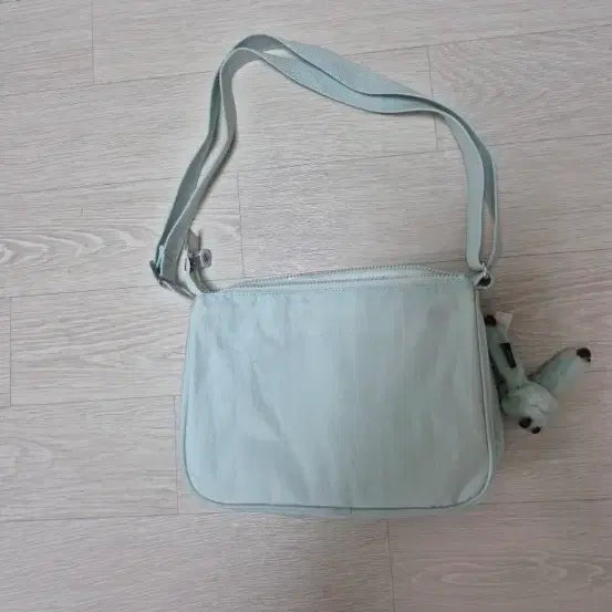 [BUNJANG] Kipling Shoulder Bag Mint Color / 키플링 가방 숄더백 민트색 인형 O링