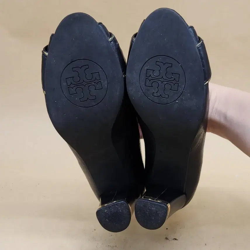 [BUNJANG] Tory Burch Amanda Wedge Heels 7cm Black Size 240 / 토리버치 아만다 웨지힐7m 240 굽7