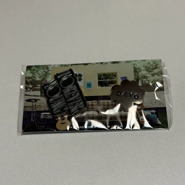 [BUNJANG] Day6 Japan MD Badge Set / 데이식스 일본md 뱃지세트 미개봉새상품